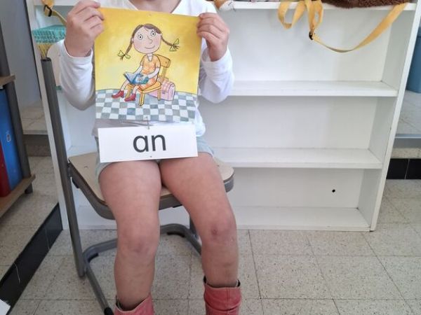 La1: mijn nieuwe vriendin 'an' met de rode laarsjes