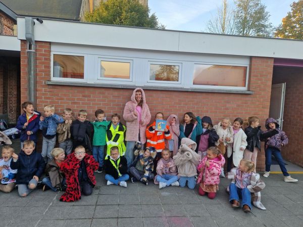 La1: een grote, coole, stoere, grappige, kleine, mama-papa, werk - jas!